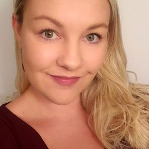 Meet your Posher, Sabrina